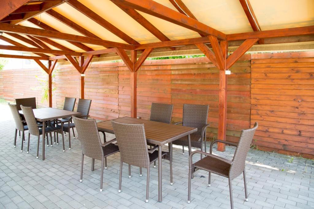 Levendula Apartmanhaz Хайдусобосло Экстерьер фото