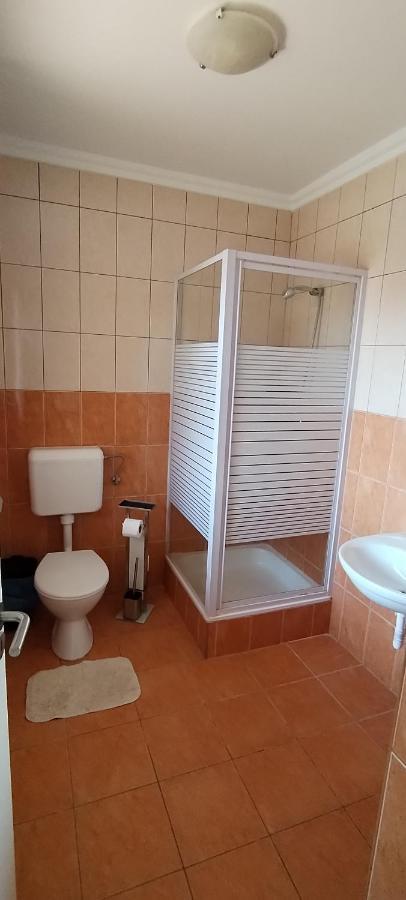 Levendula Apartmanhaz Хайдусобосло Экстерьер фото