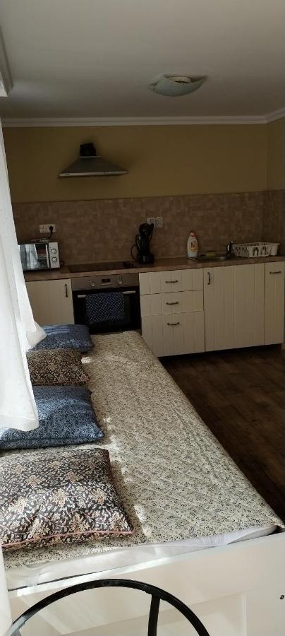 Levendula Apartmanhaz Хайдусобосло Экстерьер фото
