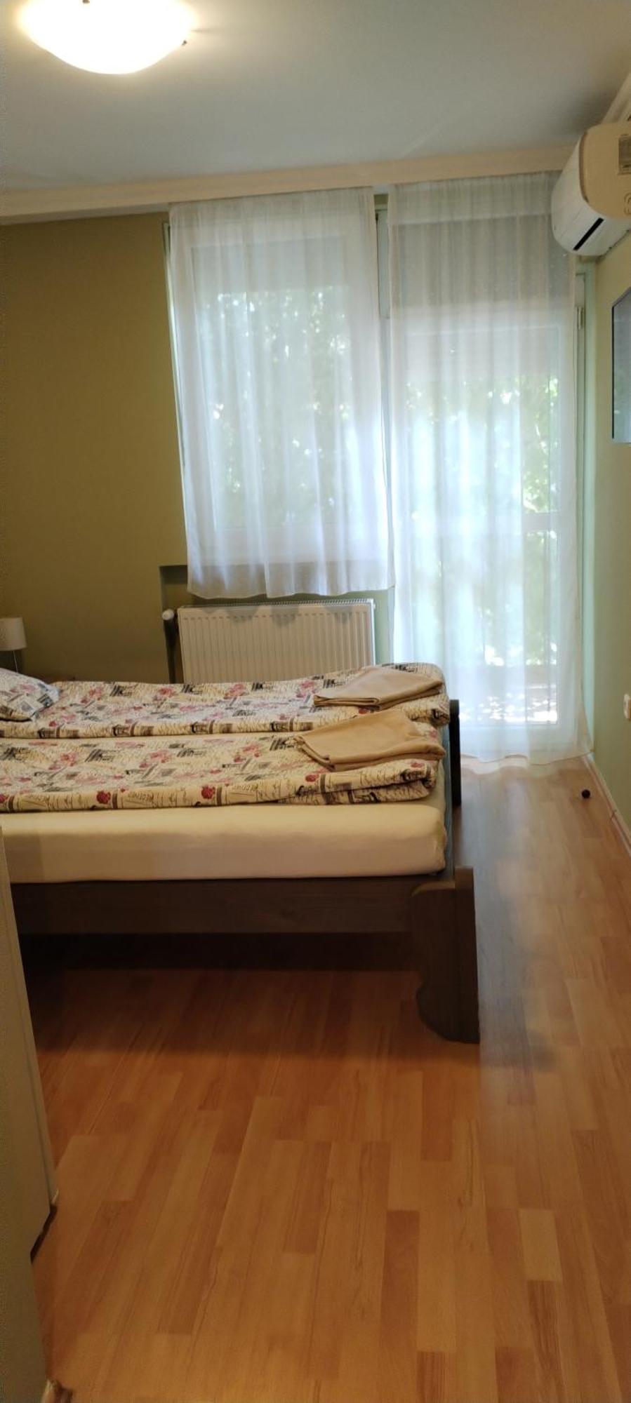 Levendula Apartmanhaz Хайдусобосло Экстерьер фото